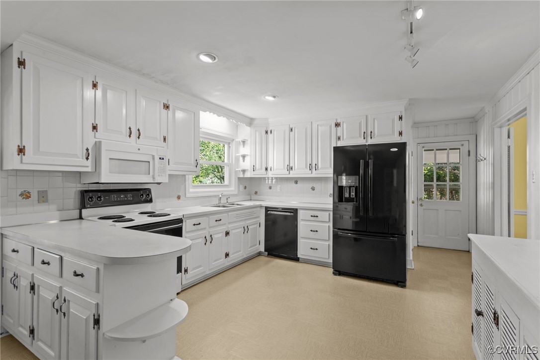 3111 Scherer Dr