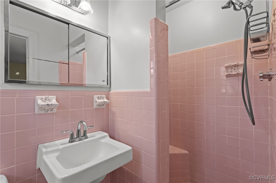3111 Scherer Dr