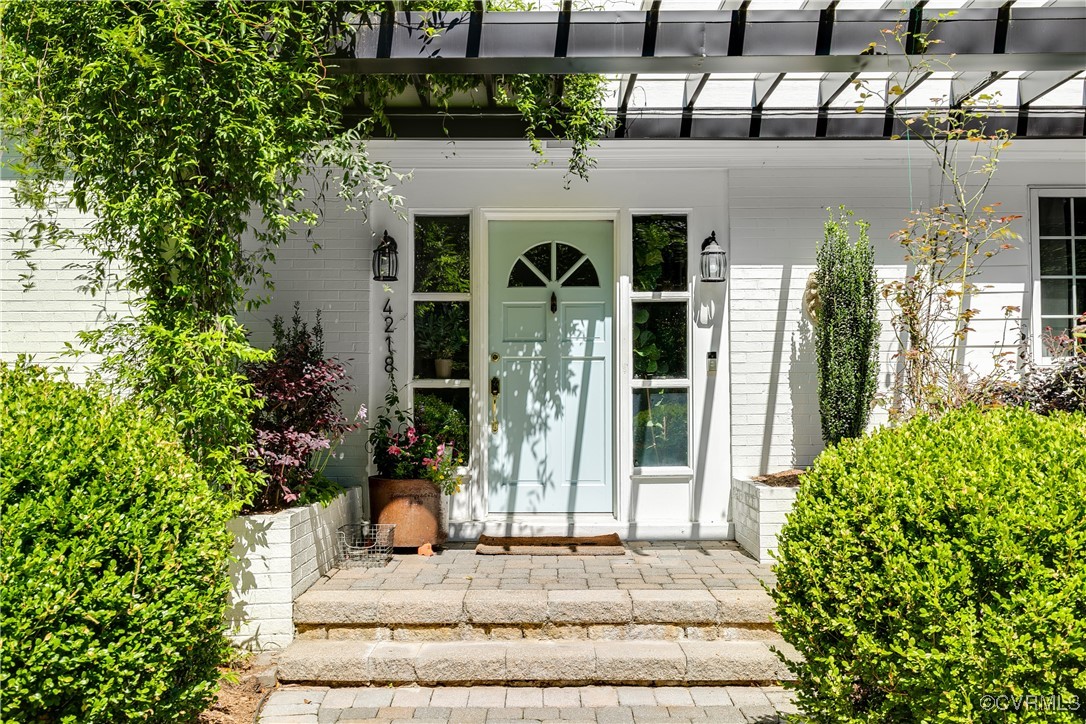 4218 Hickory Rd
