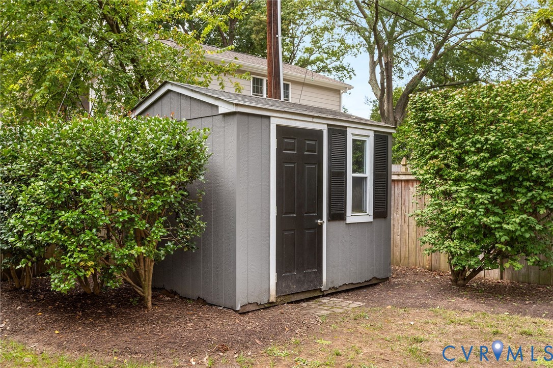 4407 Leonard Pky