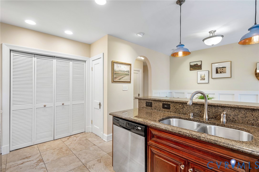 4407 Leonard Pky
