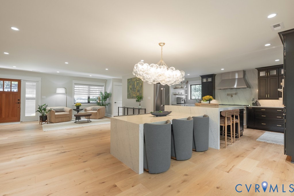 13 Roslyn Hills Dr