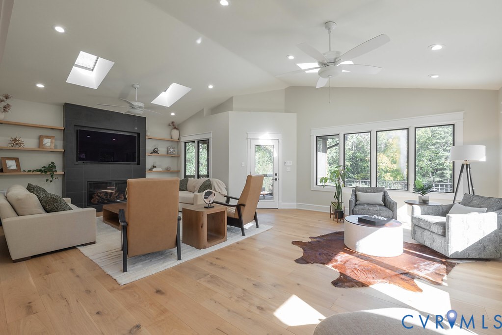 13 Roslyn Hills Dr