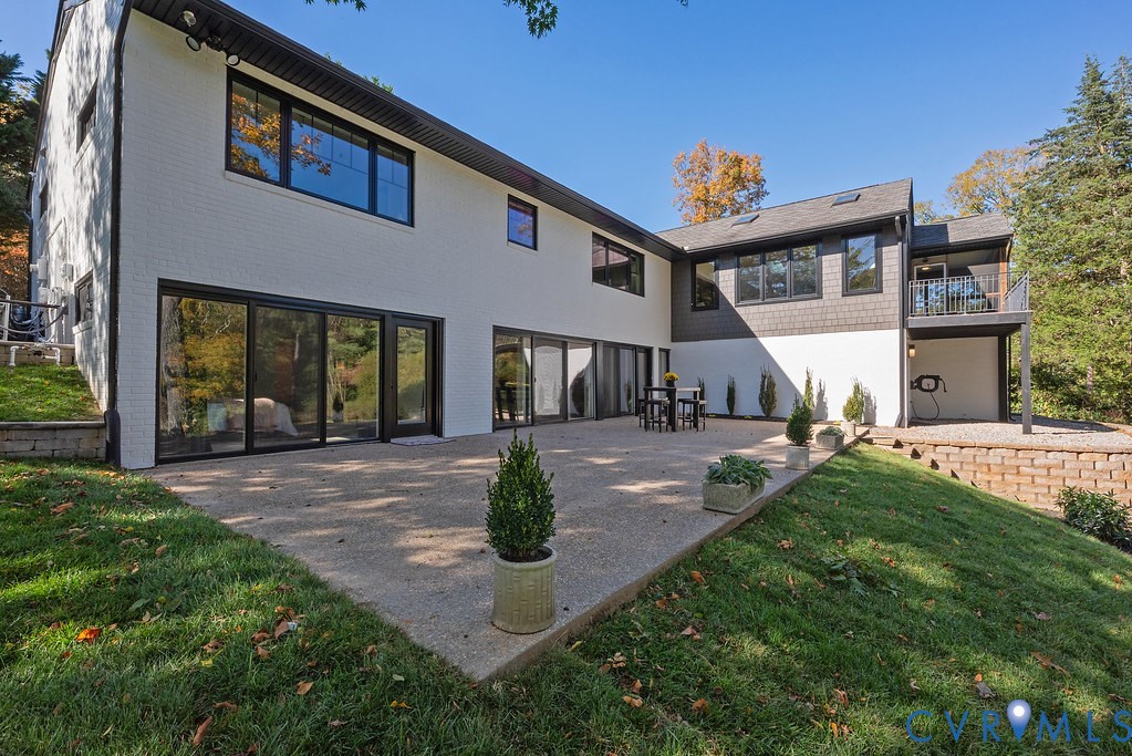 13 Roslyn Hills Dr