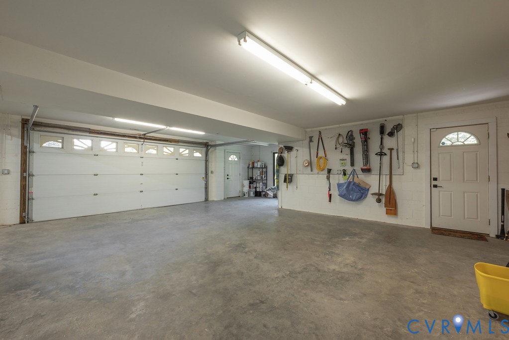 13 Roslyn Hills Dr