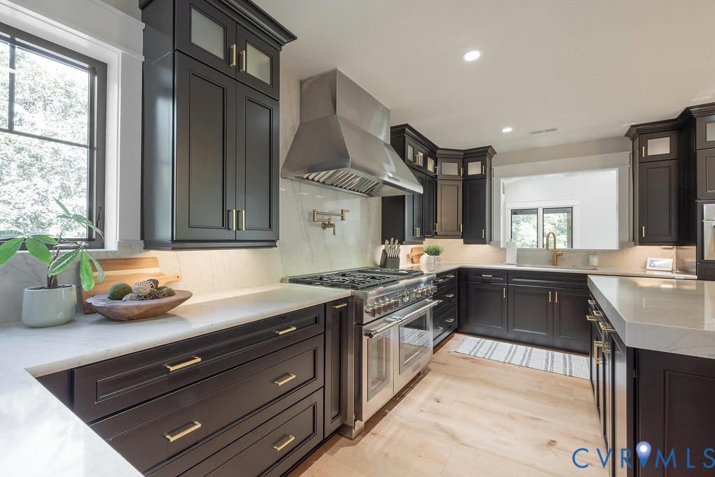 13 Roslyn Hills Dr