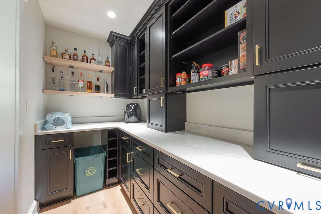 13 Roslyn Hills Dr