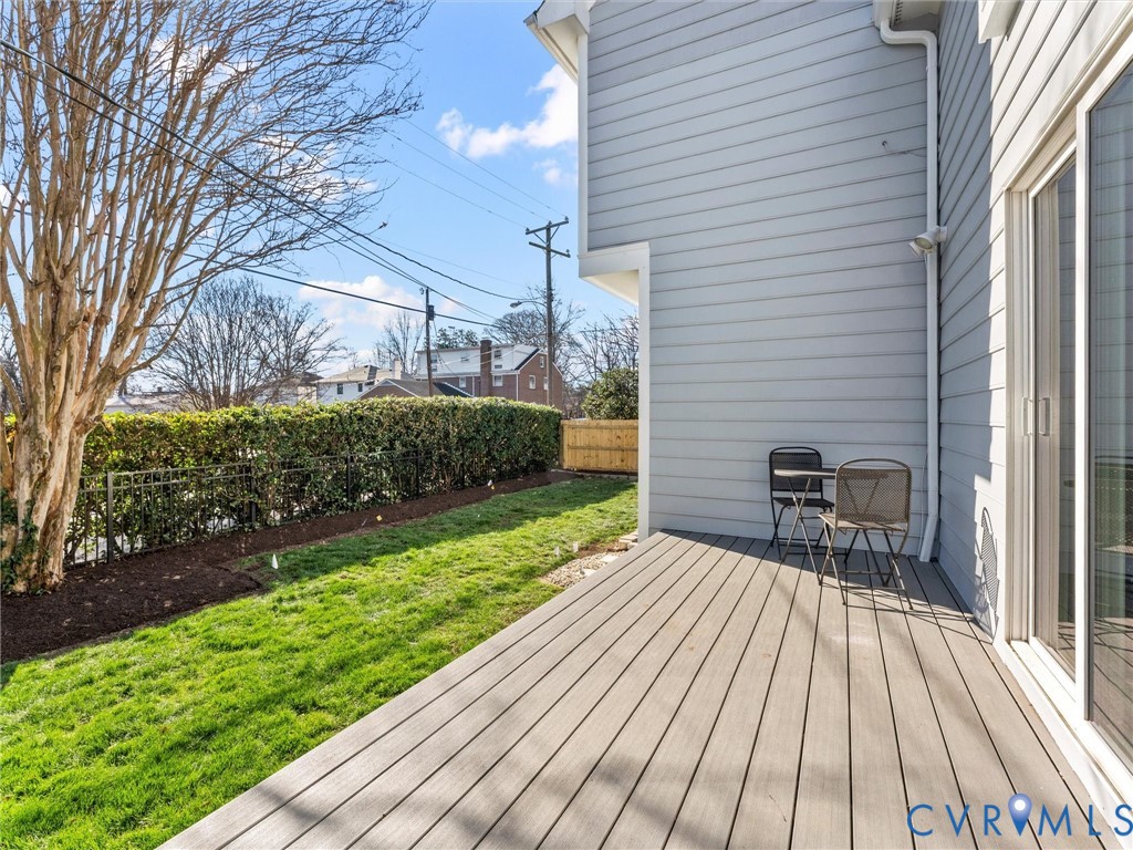 4401 W Franklin St