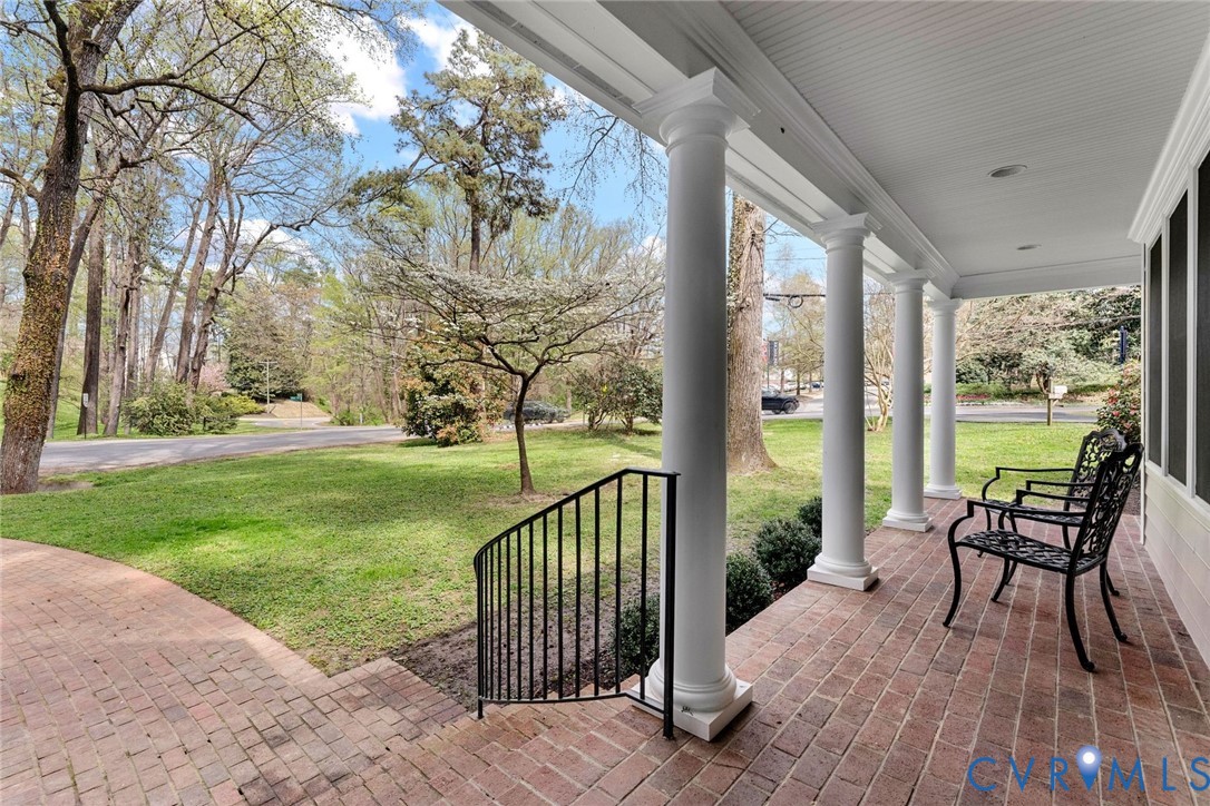 16 College Rd