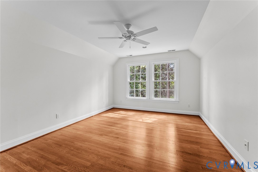 16 College Rd