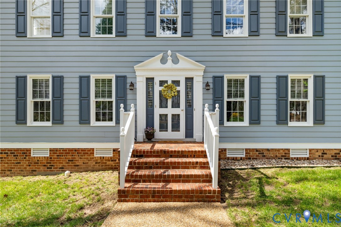 405 Hickory Dr