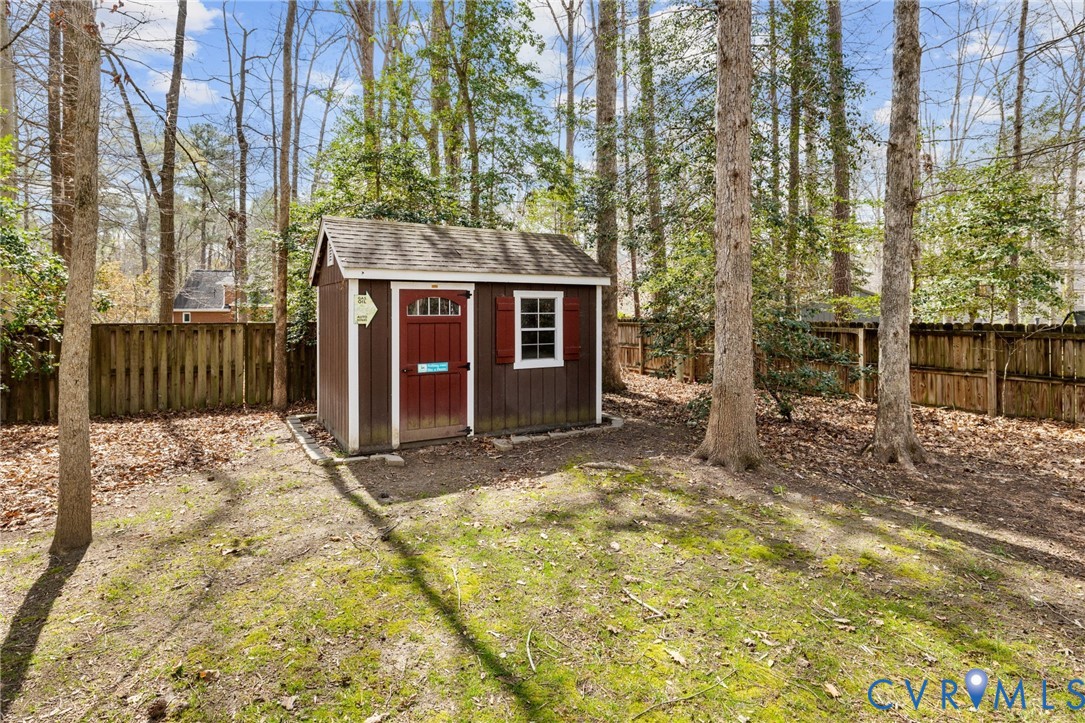 405 Hickory Dr