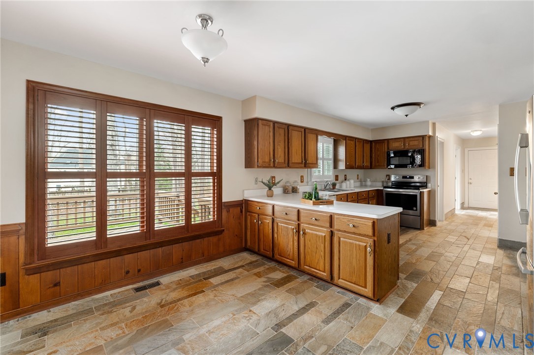 405 Hickory Dr