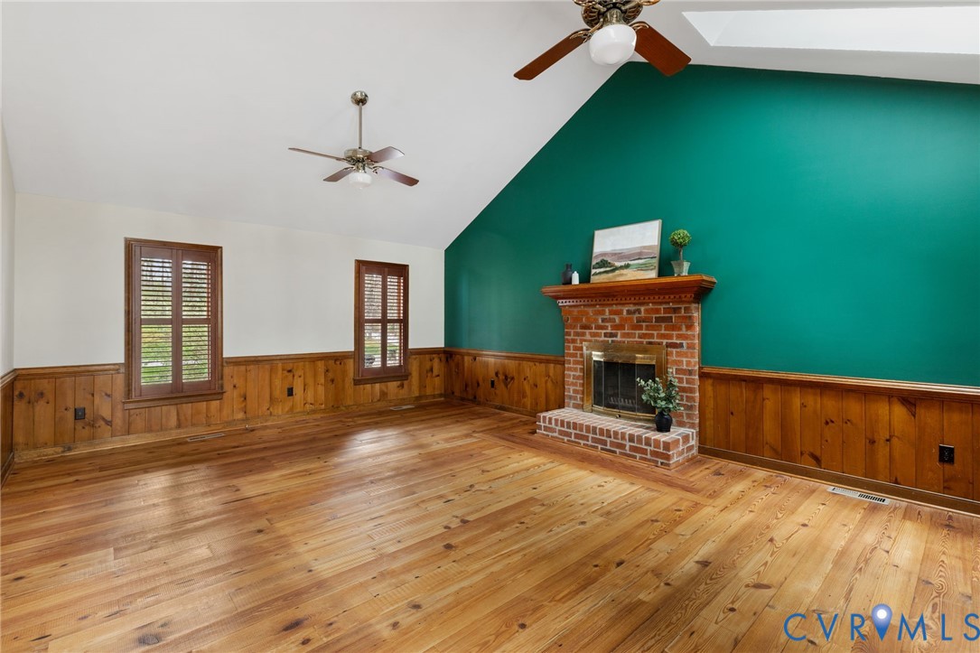 405 Hickory Dr