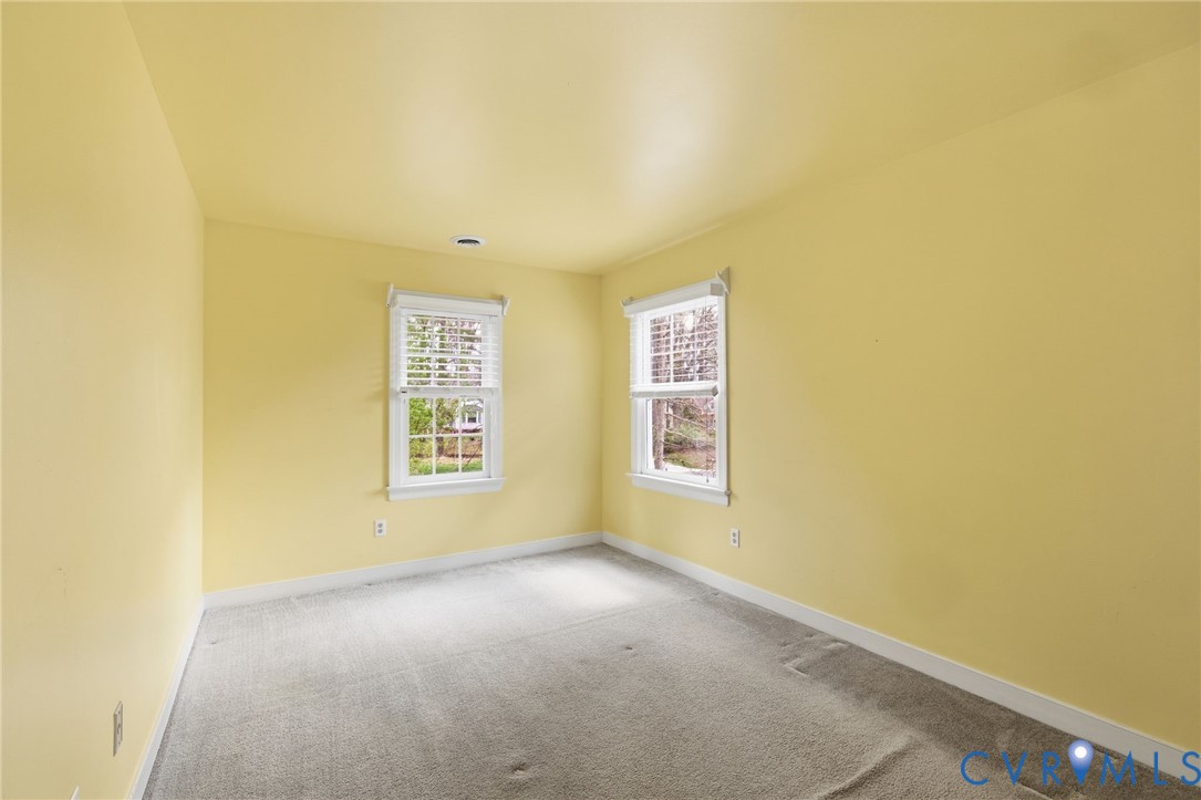 405 Hickory Dr