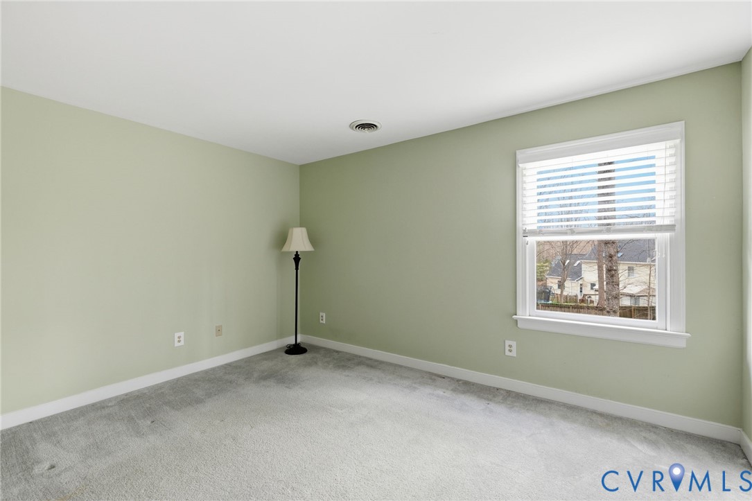 405 Hickory Dr