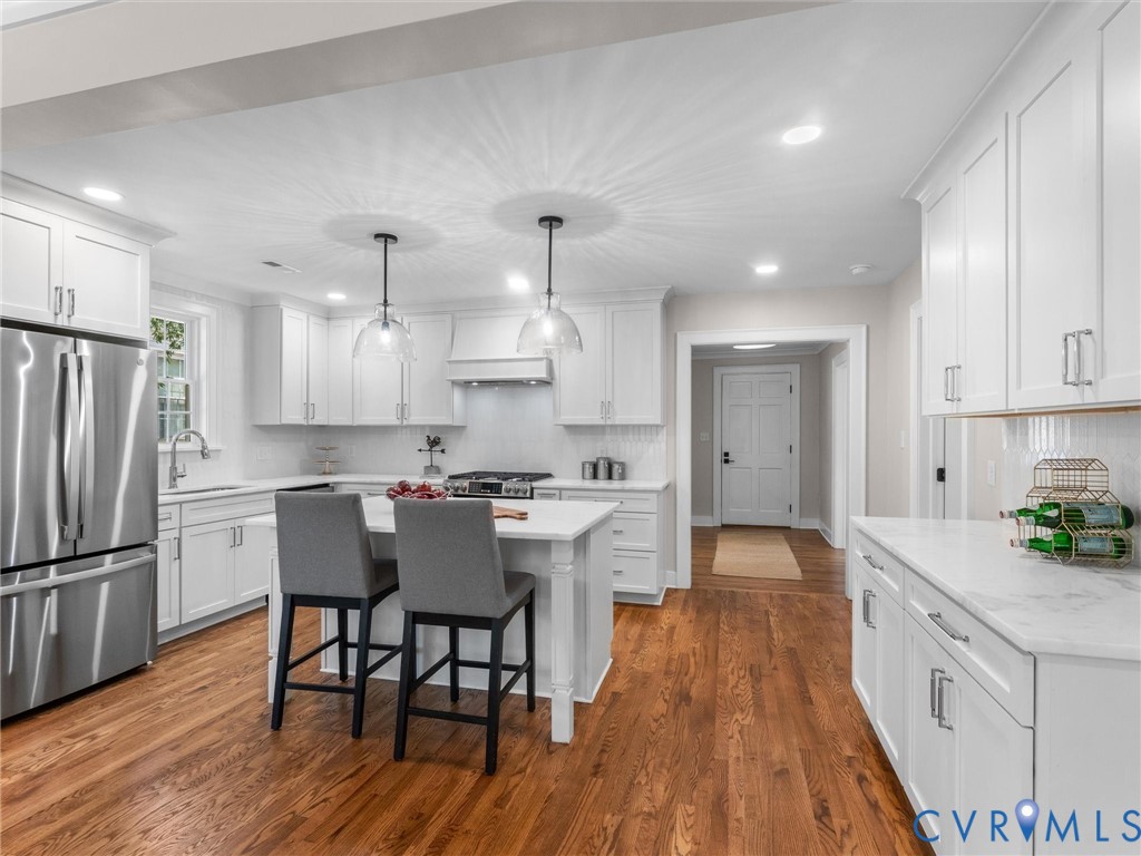 906 Maple Ave