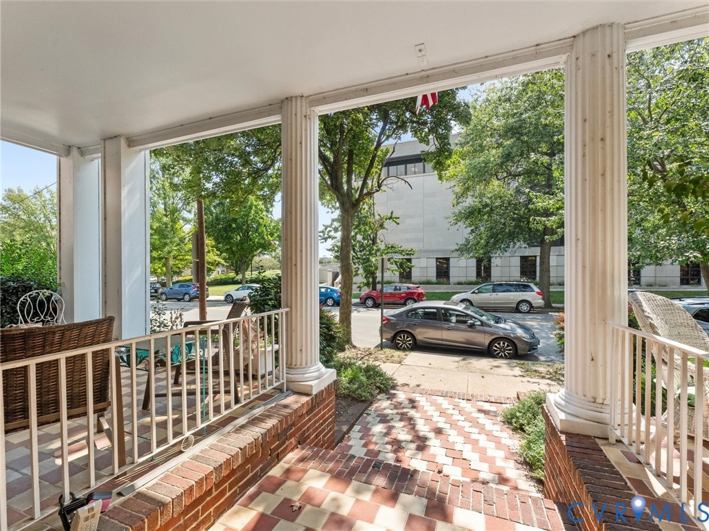 2810 Kensington Ave Unit#U10
