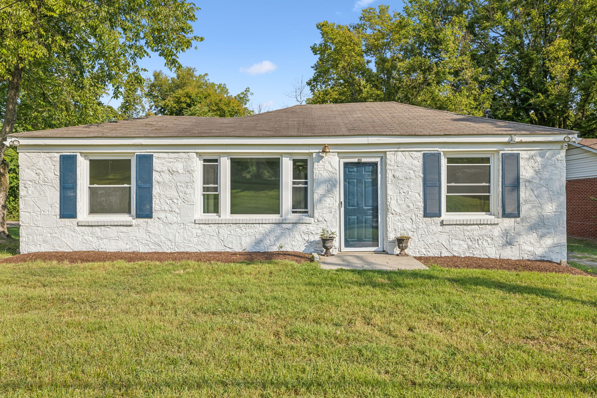 1716 W Main St