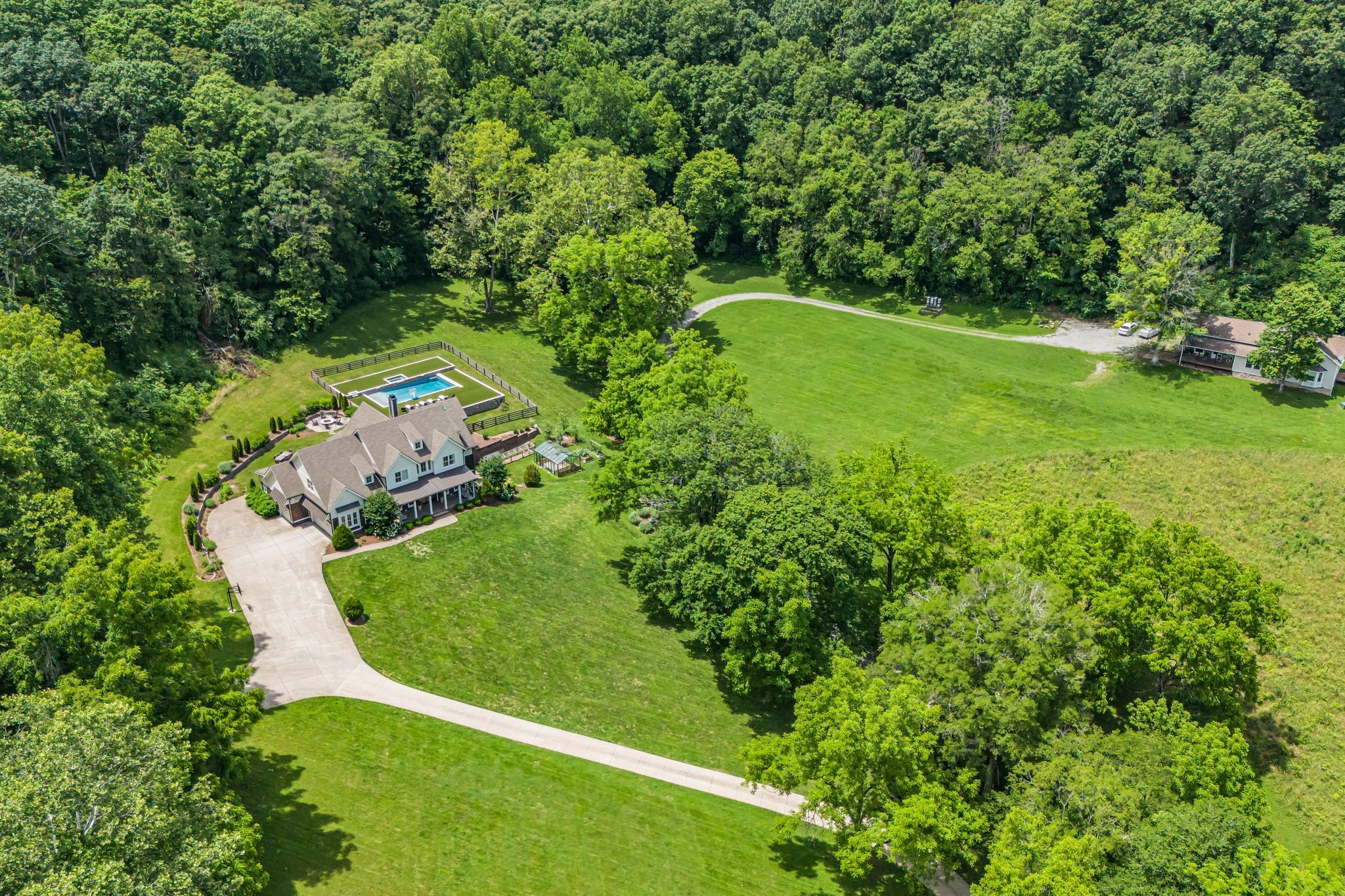 2050 Old Hillsboro Rd