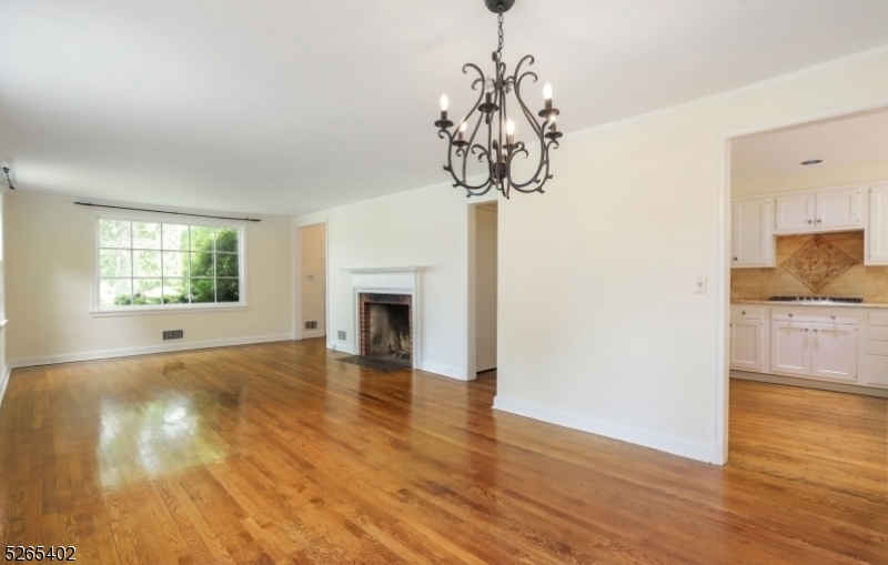 330 Taylor Rd