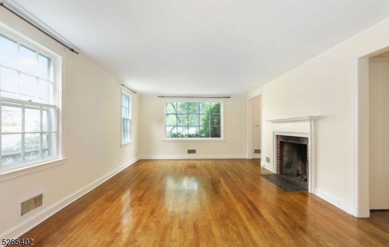 330 Taylor Rd