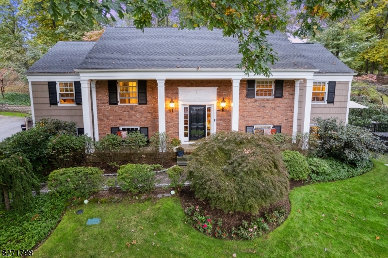 106 Sunset Dr