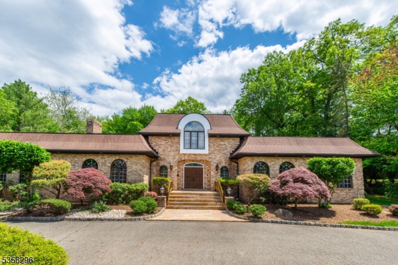 3 Vanderbilt Dr
