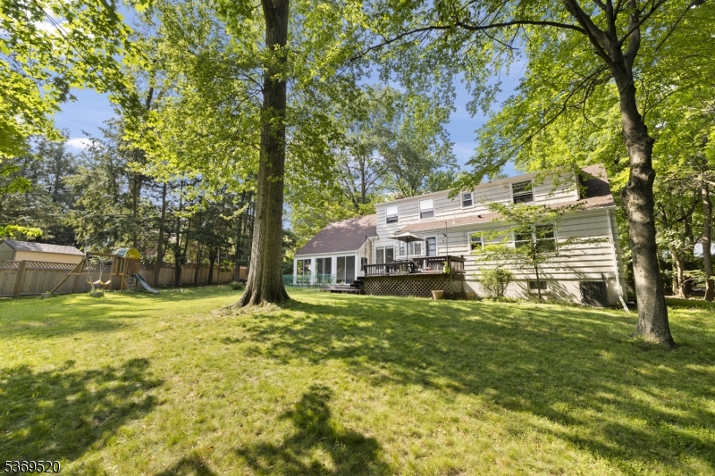 400 Hobart Ave