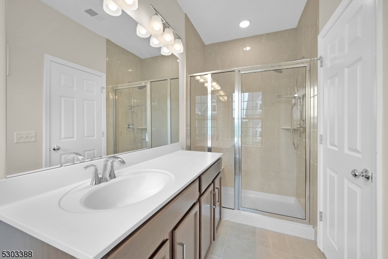 32 Gala Ct