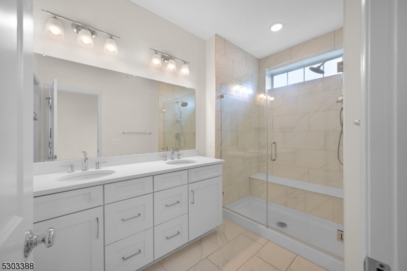 32 Gala Ct