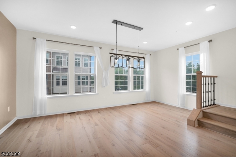 32 Gala Ct