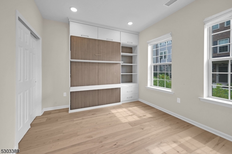 32 Gala Ct