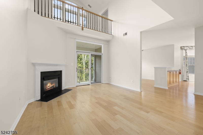 618 Kensington Ln