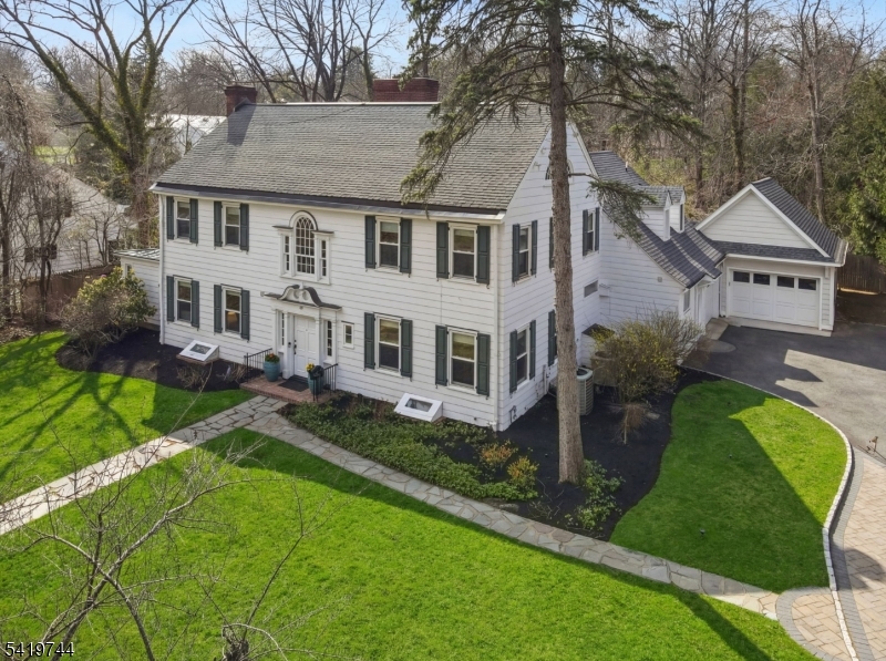 55 LAKEVIEW AVENUE