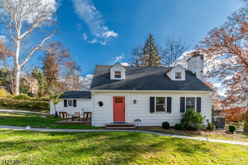 6 Cape Ct