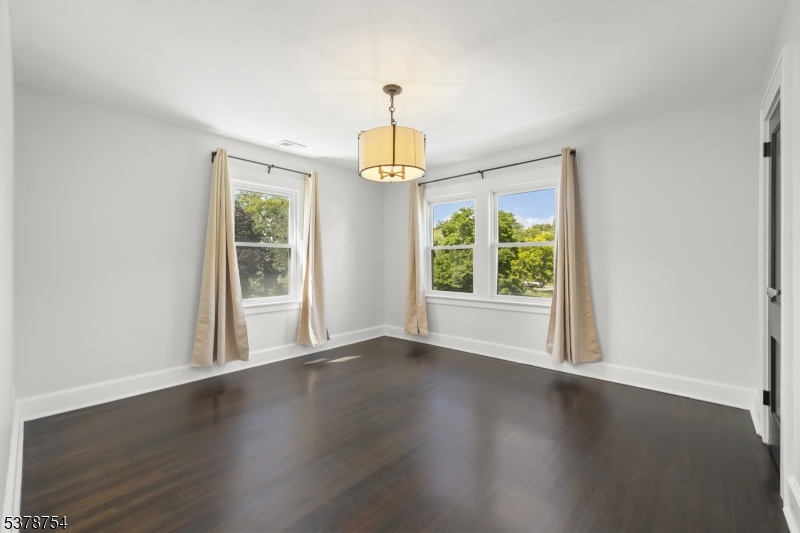 34 Parkview Dr