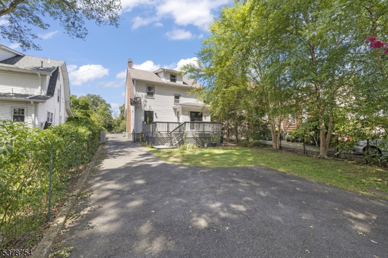 34 Parkview Dr