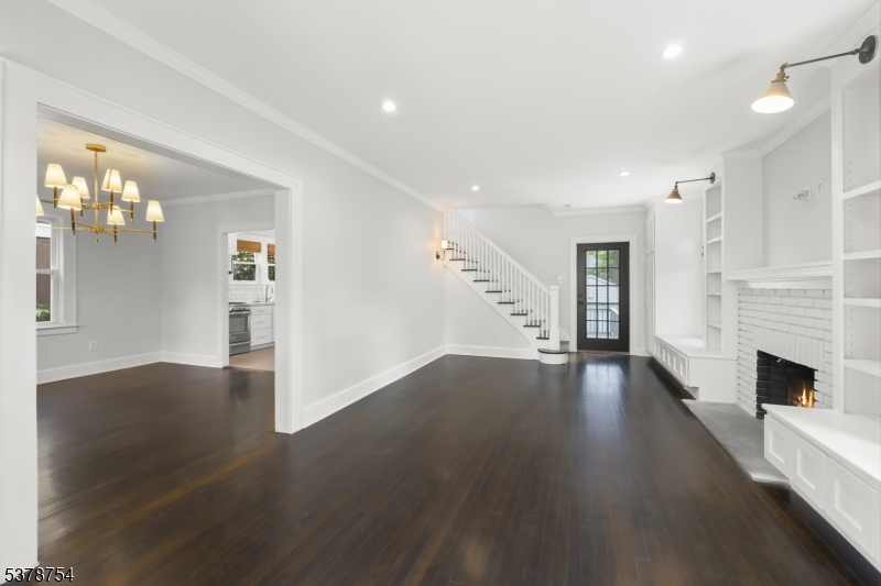 34 Parkview Dr