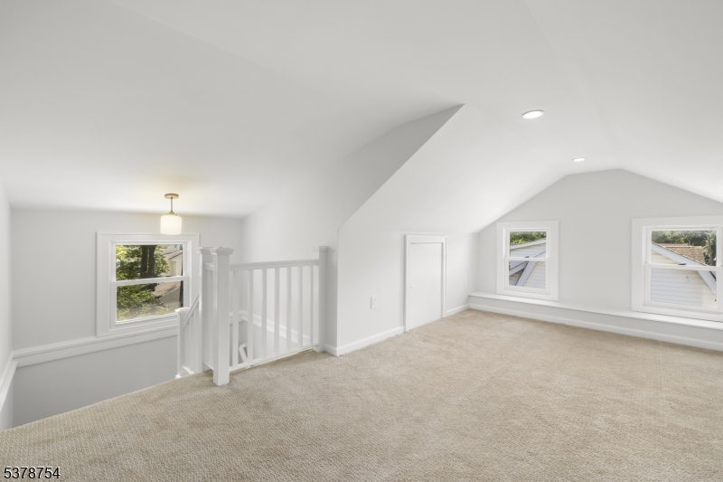 34 Parkview Dr