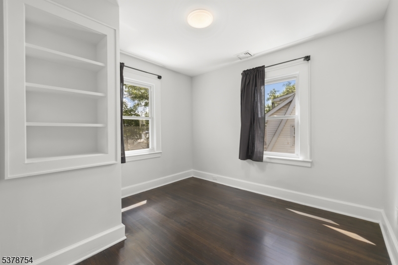 34 Parkview Dr