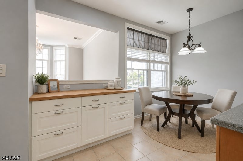 313 Edmonton Ct