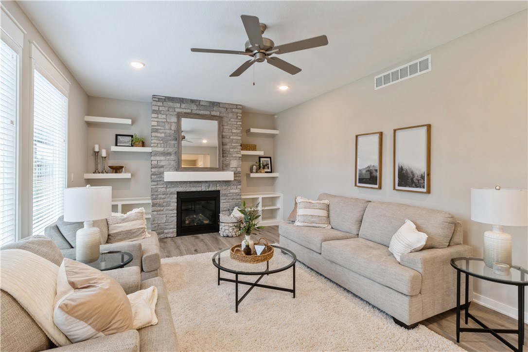 375 NW Woodmoor Drive