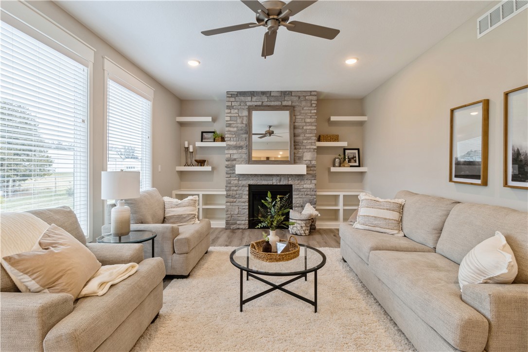 375 NW Woodmoor Drive