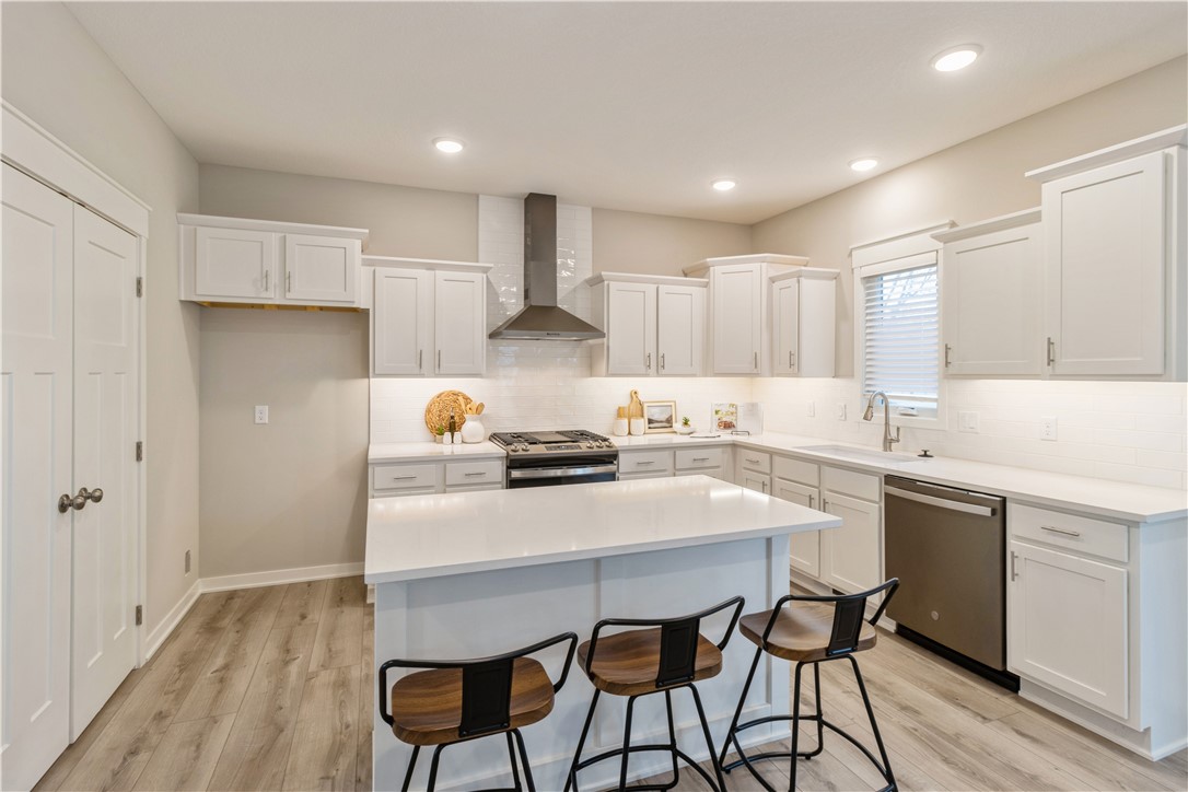 375 NW Woodmoor Drive