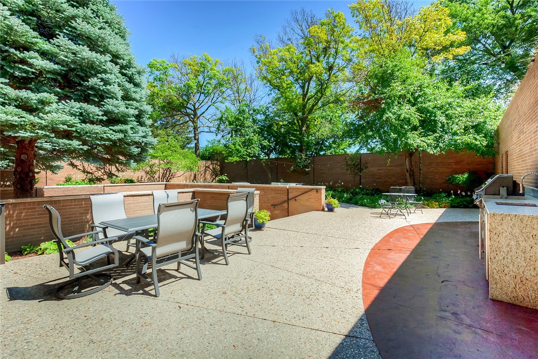 3131 Fleur Drive 904