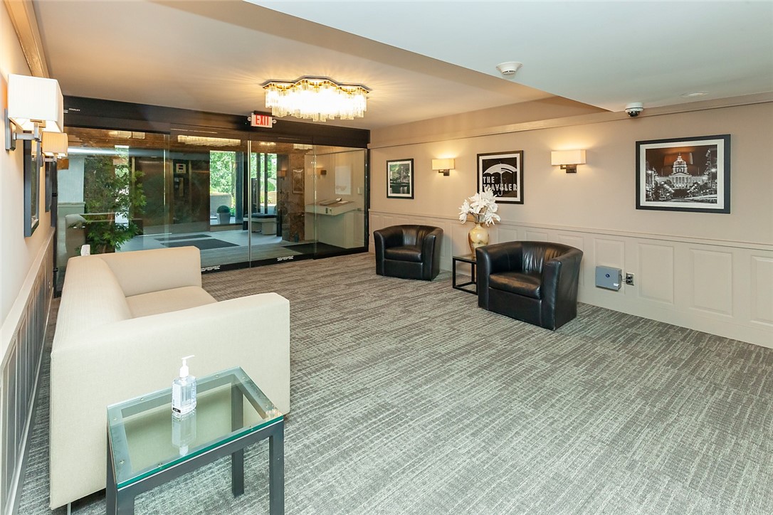 3131 Fleur Drive 904