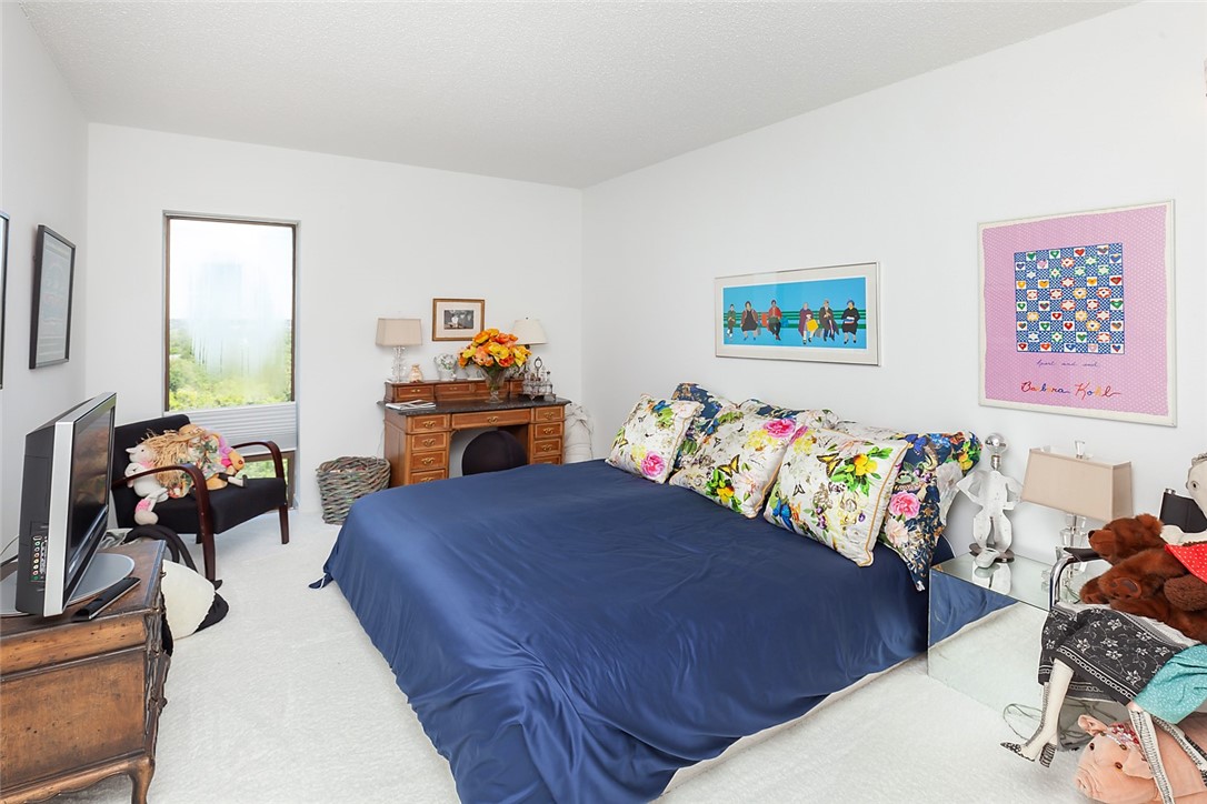 3131 Fleur Drive 904