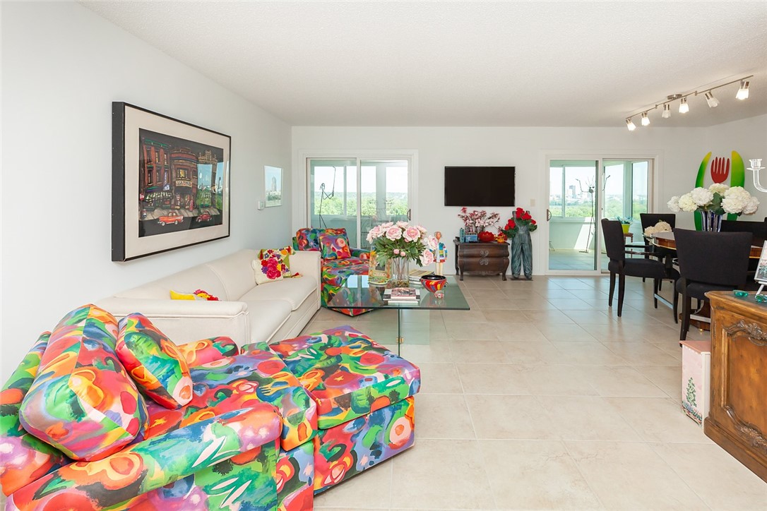 3131 Fleur Drive 904