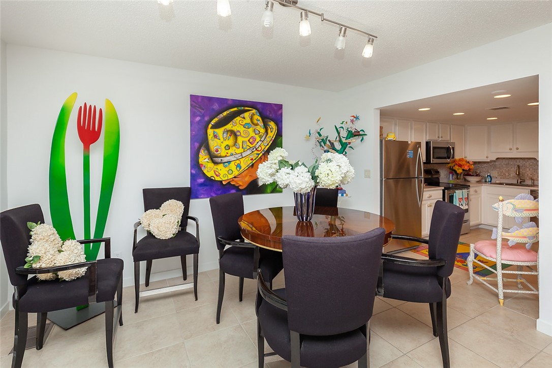 3131 Fleur Drive 904